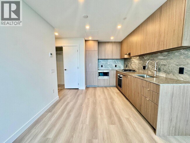 Photo du bâtiment - 626-1626 Claremont St