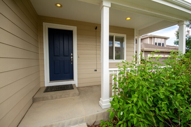 Building Photo - 5747 Jaguar Way