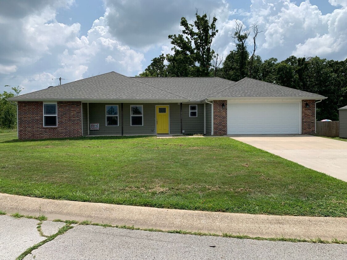 Primary Photo - Beautiful 3 bedroom, 2 bathroom home in Ne...