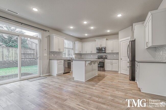 Building Photo - Wonderful 2 Story Home in the Ridgefield/S...