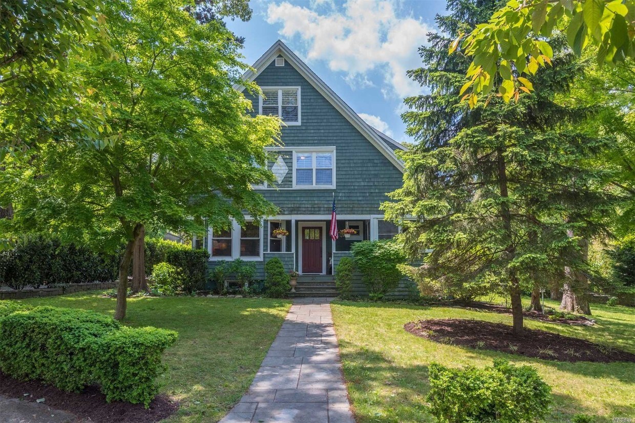 Primary Photo - 20 Erland Rd