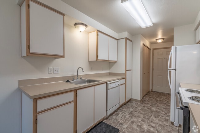 Building Photo - Lakeside Living in Corvallis – Affordable ...