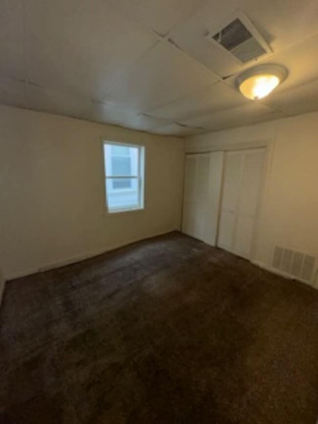 Foto del edificio - 2513 W Illinois St
