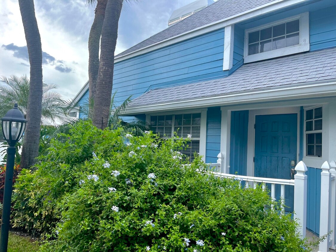 Foto principal - 621 Ocean Dunes Cir