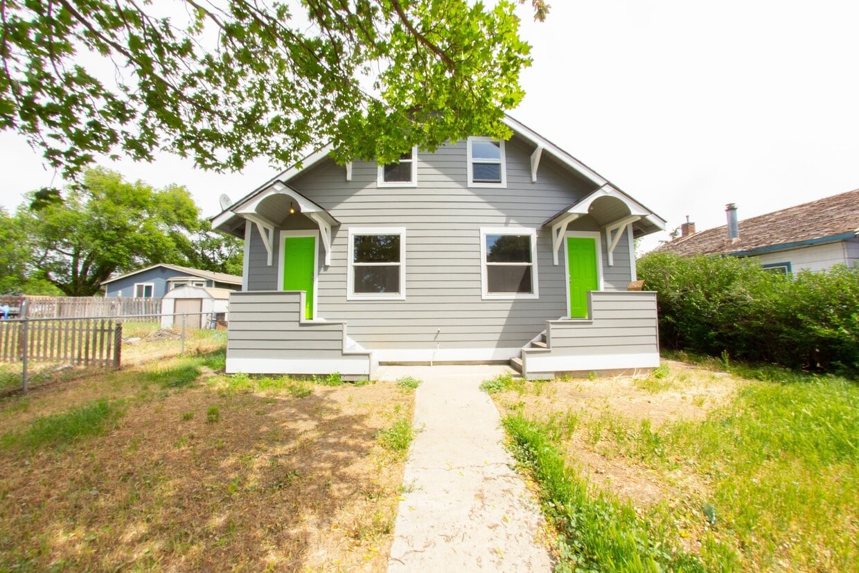 Primary Photo - 202/204 South Anderson