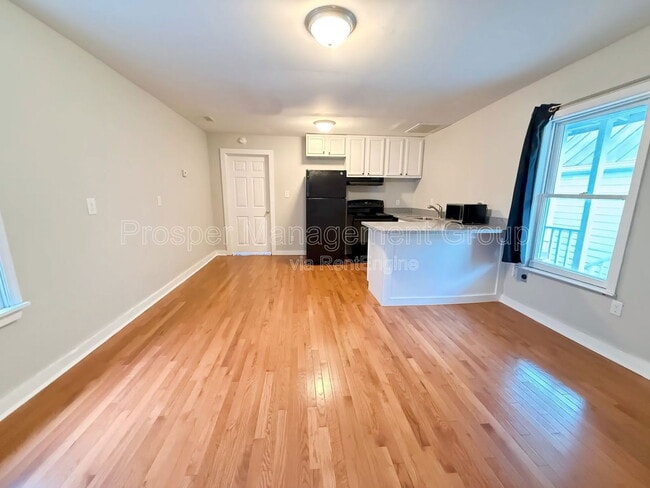 Building Photo - 35 Hanover St