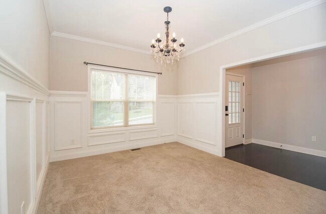 Comedor - 399 Cobblestone Trl