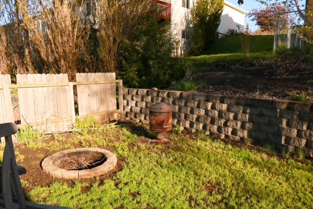 Backyard - 345 NW Parr Dr