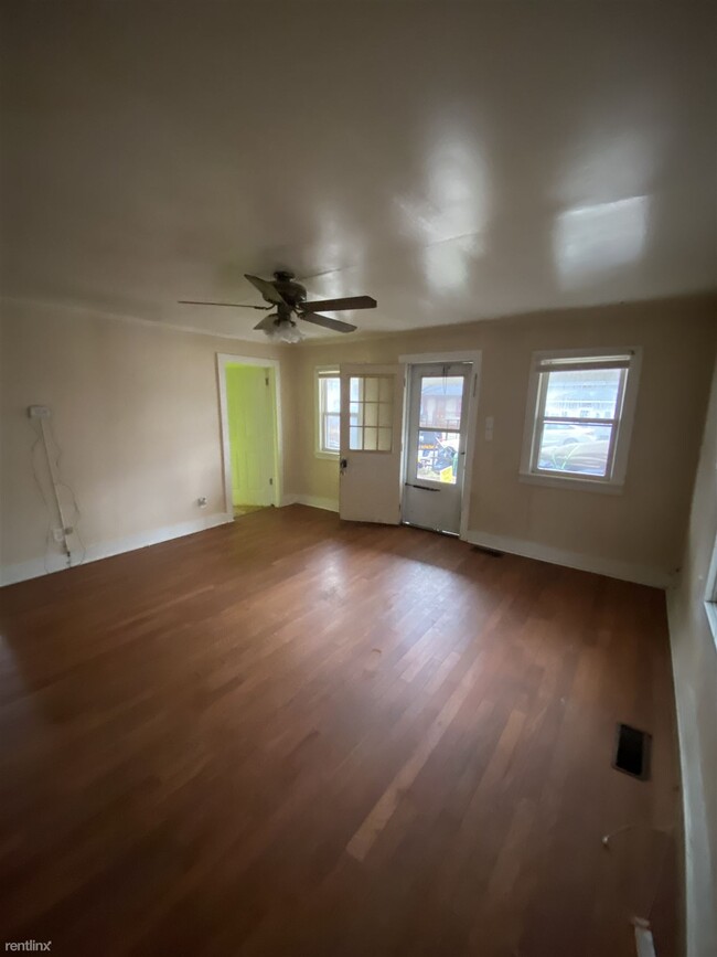 Building Photo - 2 br, 1 bath House - 308 South Washington ...