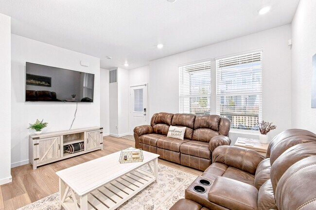 Foto del edificio - 8953 Whiteclover St