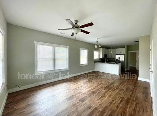 Building Photo - 30 Cedar St