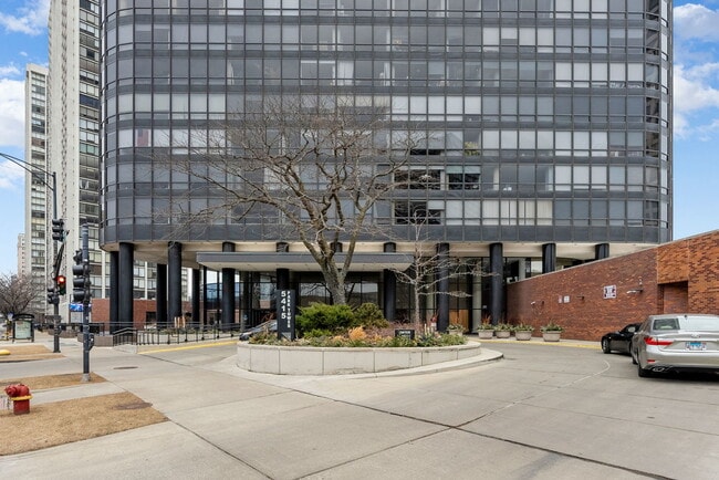 Foto del edificio - 5415 N Sheridan Rd