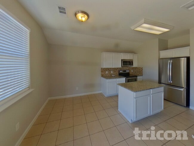 Foto del edificio - 825 Hawthorne Rd