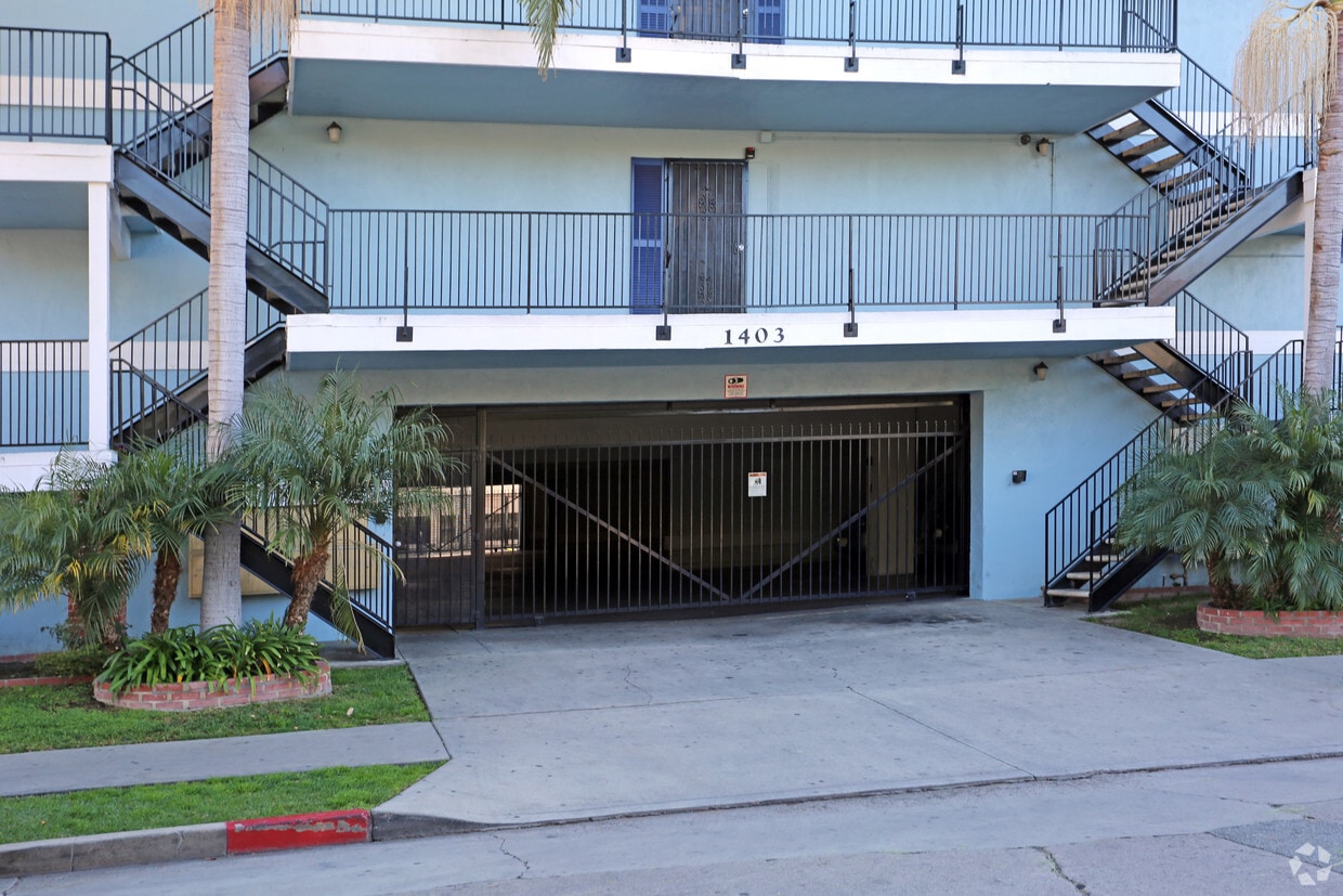 Building Photo - 1403 N Spurgeon St