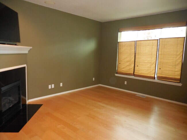 Foto del edificio - 16914 NW Shadow Hills Ln