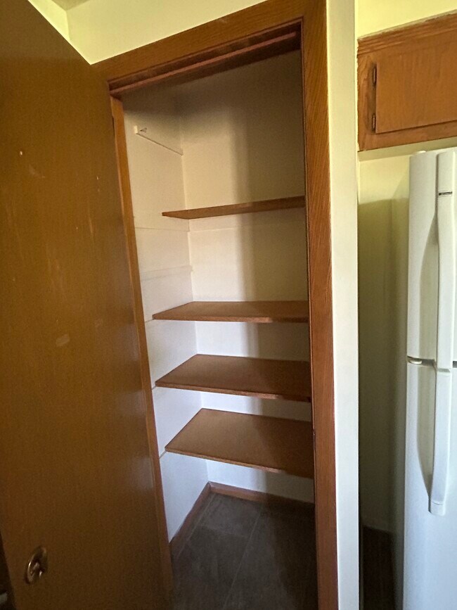 Kitchen pantry - 3729 Regency Dr