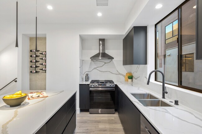 Building Photo - 18301 Collins St. Tarzana, CA 91356