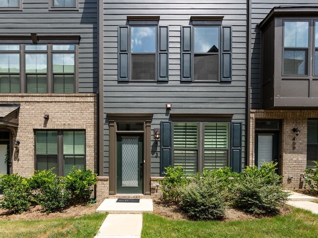 Foto del edificio - 413 Spearfield Ln