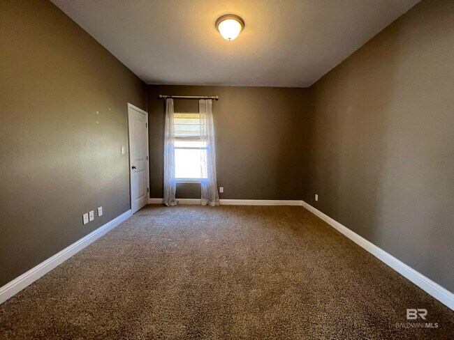 Building Photo - 10477 Fionn Loop