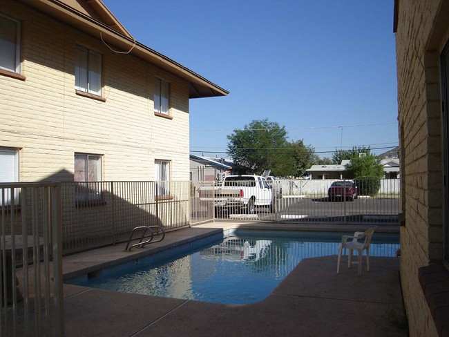 Piscina - Mountain View Apartments