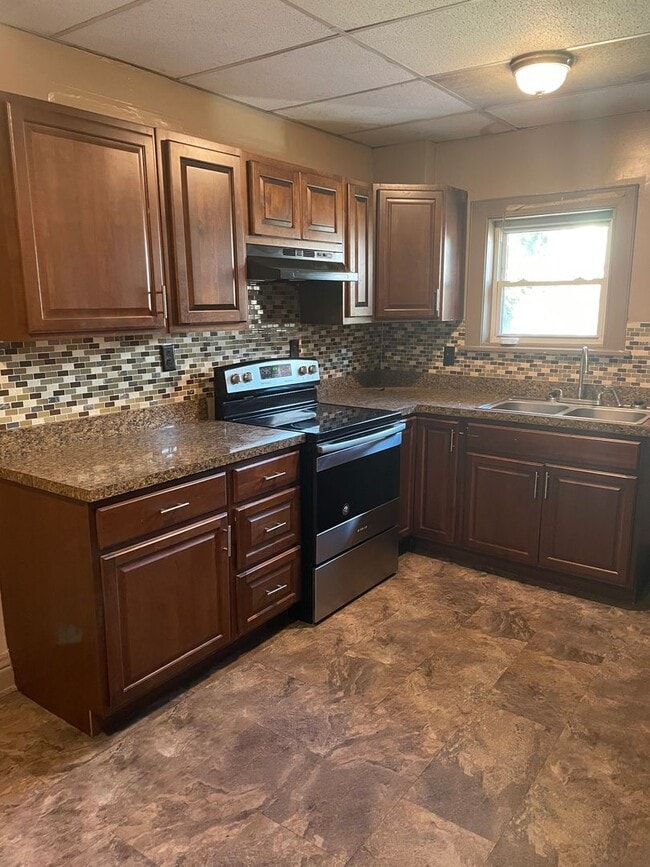 Building Photo - Harrisburg City 3 Bedroom House