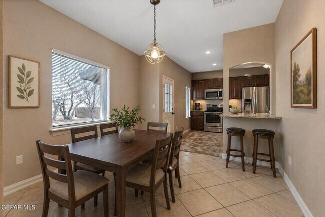 Foto del edificio - 2120 Shreya St