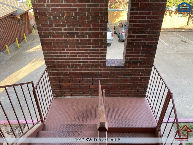 Foto del edificio - 1912 SW D Ave