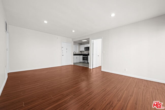 Building Photo - 1445 S Sherbourne Dr