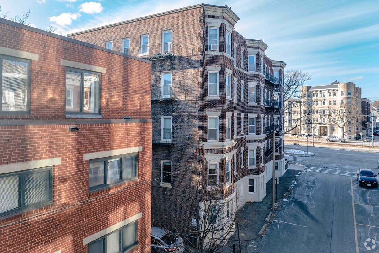 Building Photo - 1330 Commonwealth Ave