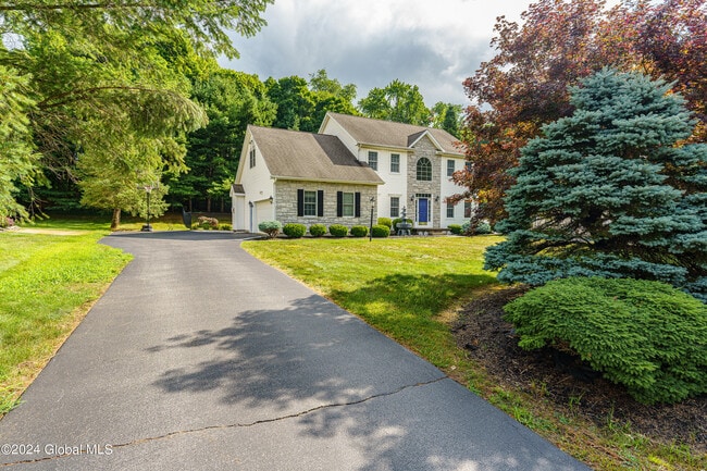 Foto del edificio - 20 Birch Hill Rd