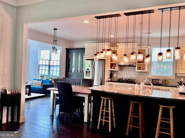 Foto del edificio - 303 Evesham Ave