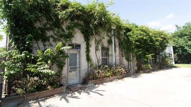 Building Photo - 1506 Lorraine St