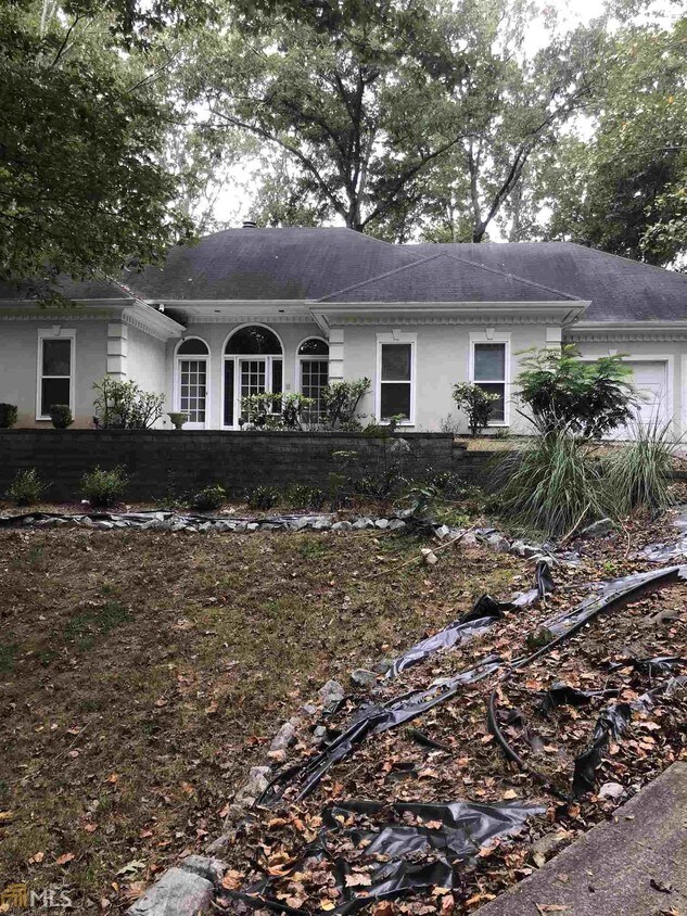 Foto principal - 3201 Hampton Ridge Way