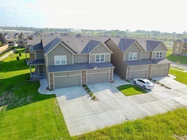 Building Photo - 3 bedroom in Lenexa KS 66227