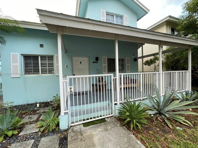 Foto del edificio - 325 NW 19th Ln