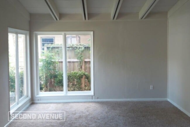 Building Photo - 5458 N Crooked Creek Dr