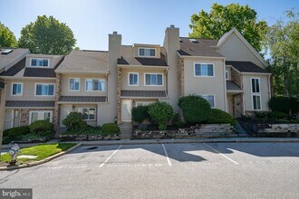 Building Photo - 344 Brigade Ct