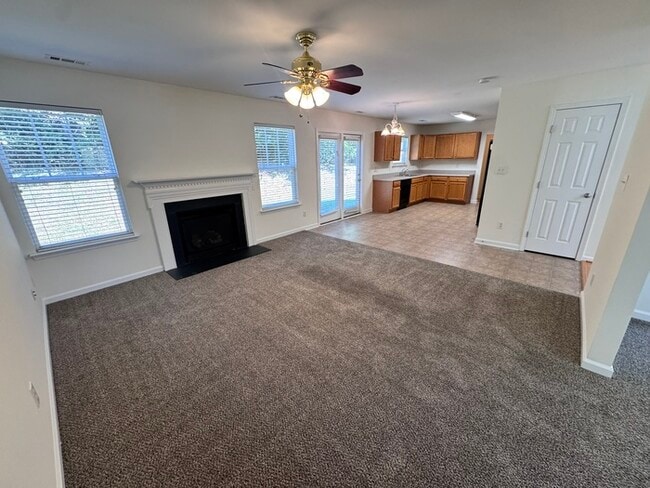 Building Photo - Classic 4-Bedroom Home in McKinley Mill
