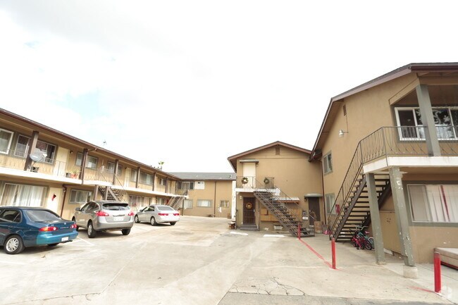 Building Photo - 1202 Missouri Ave