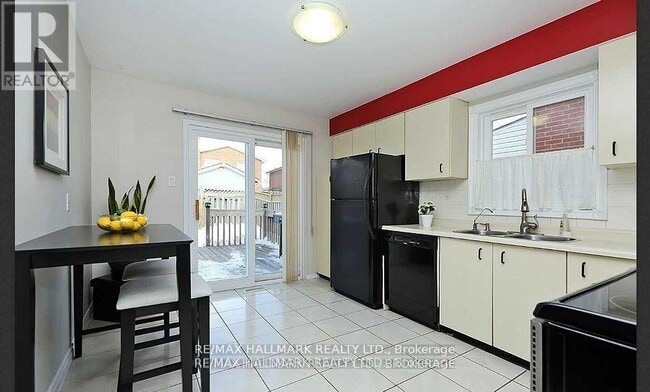 Building Photo - 71 Ecclestone Dr