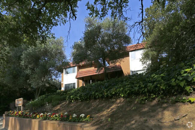 Foto del edificio - Villa Serena