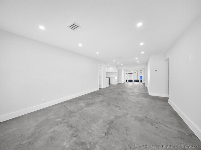 Building Photo - 1721 N 16th Ct
