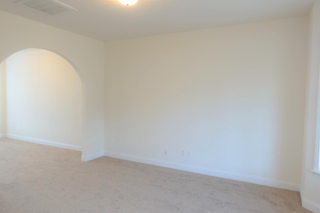 Building Photo - 445 Melbourne Ln