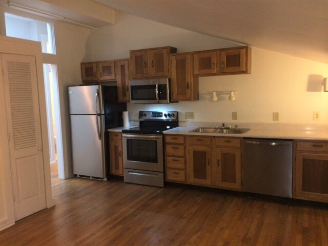 Foto del edificio - 529 Liberty Hl