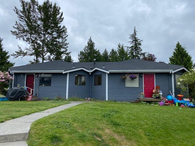 Duplex Home - 1511 Pacific Pl