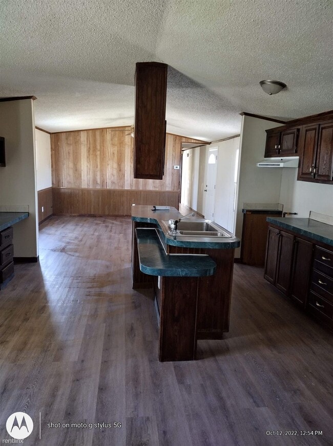 Building Photo - 3 br, 2 bath House - 5505 SW Lakefront Ln ...