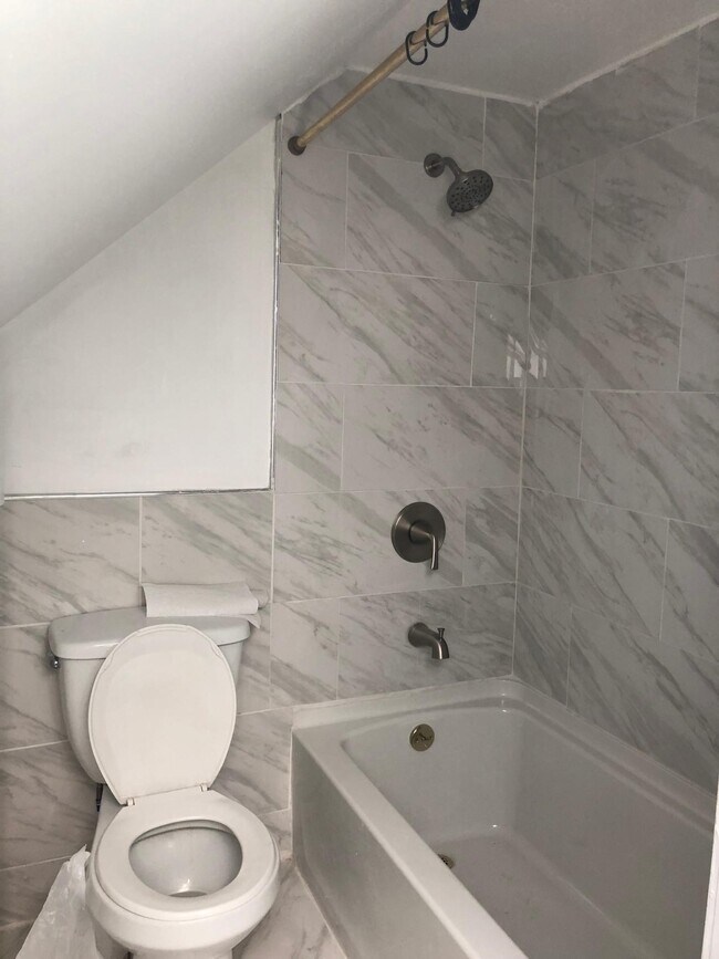 bathroom - 80 Woodlawn St