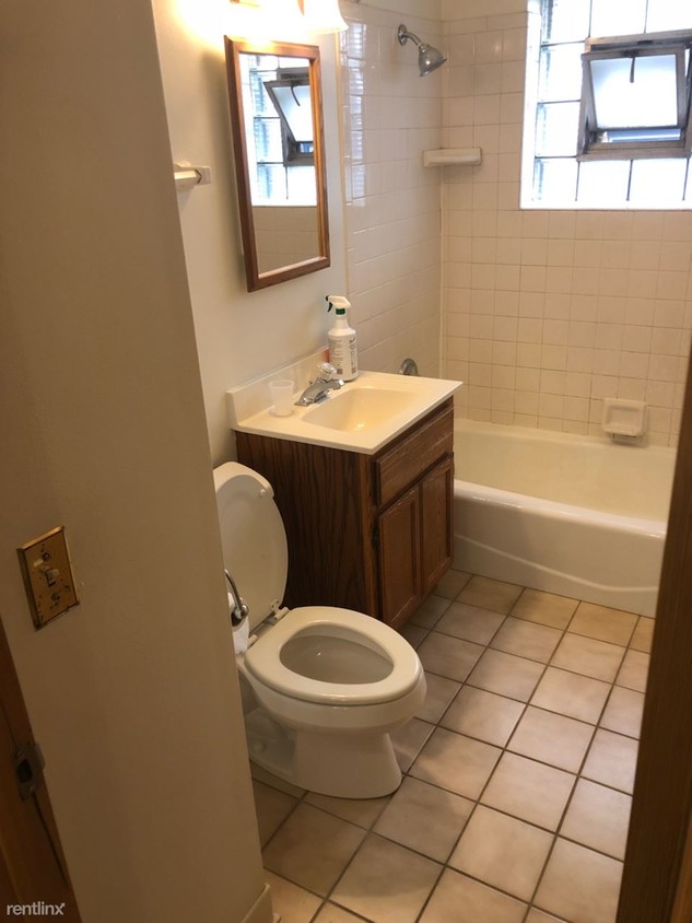Primary Photo - 4215 W Martin Dr