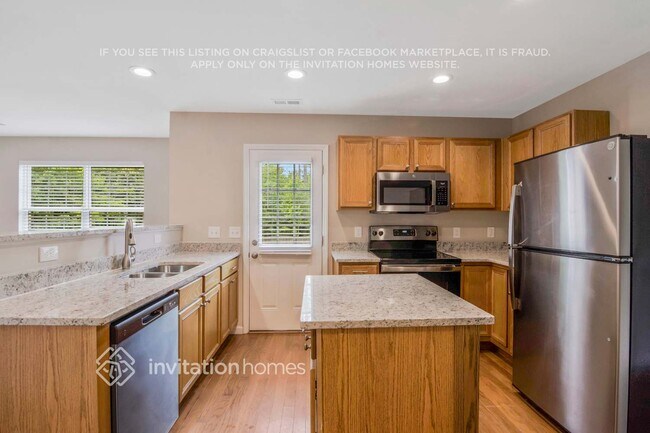 Foto del edificio - 107 Knightwood Dr