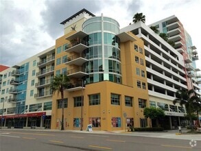Building Photo - 1120 E Kennedy Blvd